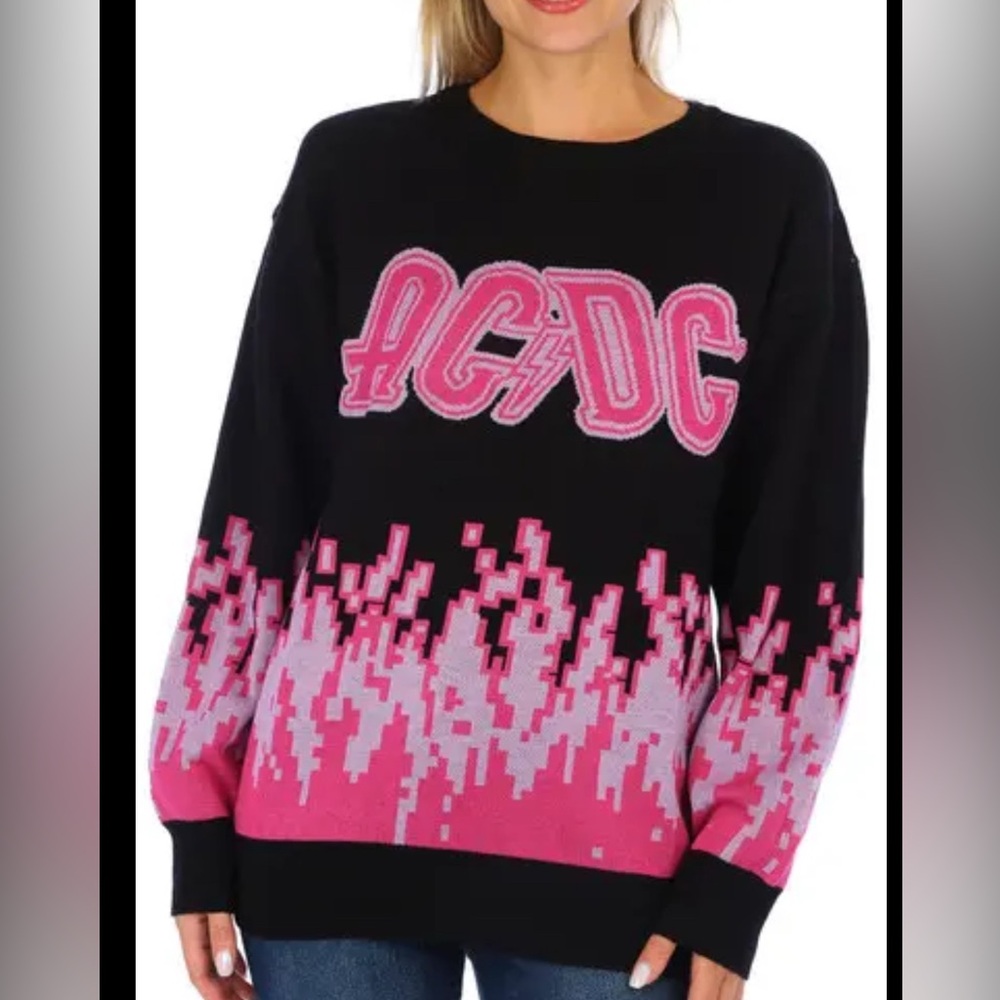 Forever 21 Womens Medium AC/DC Long Sleeve Pullover crew neck sweater soft NWT